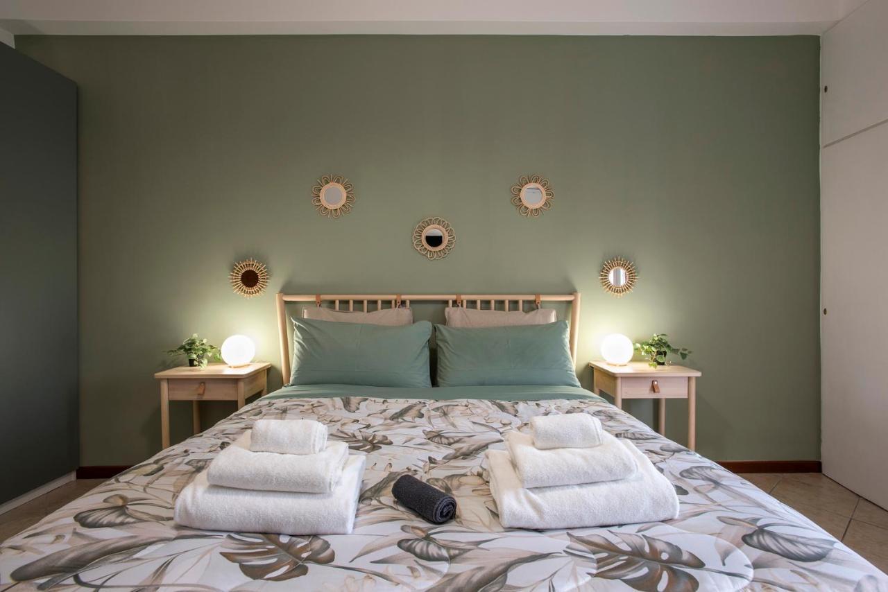 Stylish & Cozy - 5 Star Location- Balcony - View Ferienhaus Rom