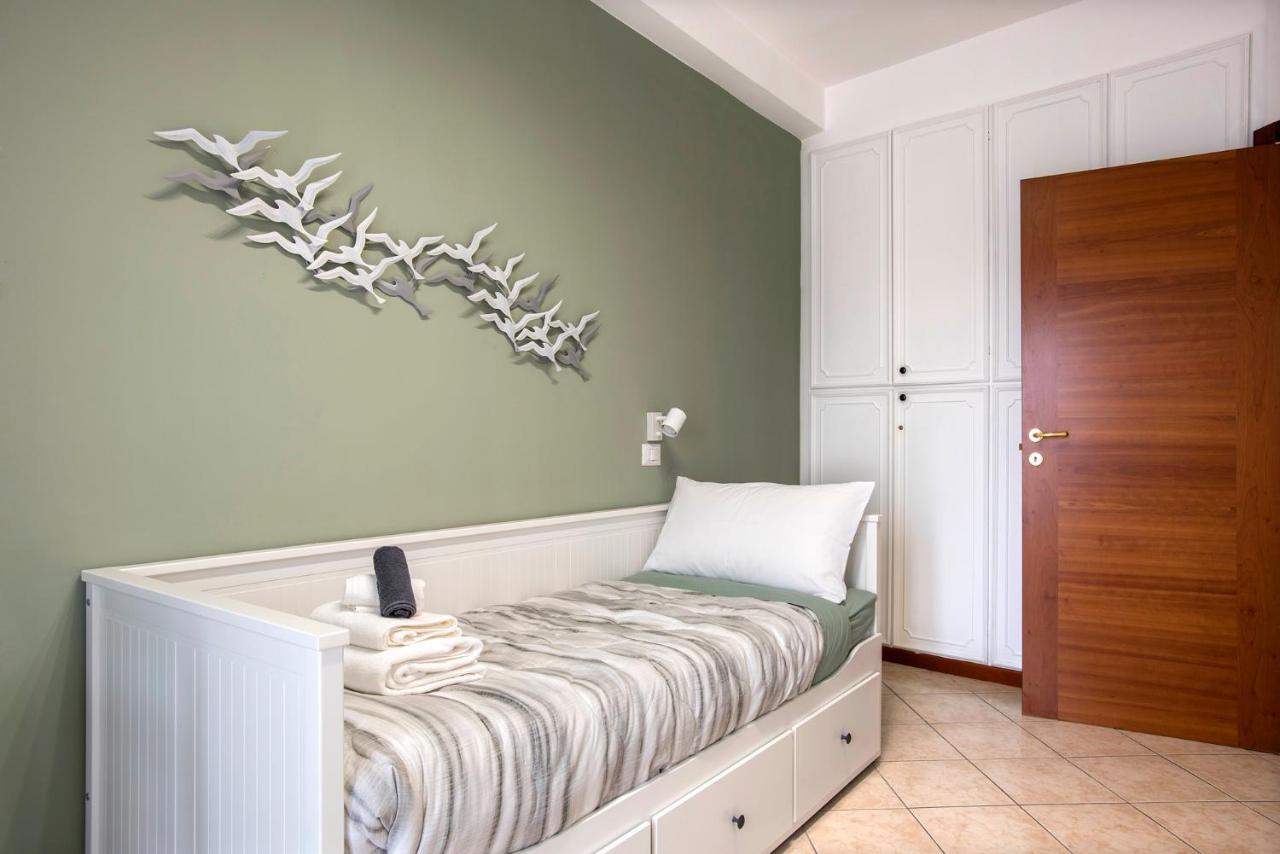 Stylish & Cozy - 5 Star Location- Balcony - View Ferienhaus Rom
