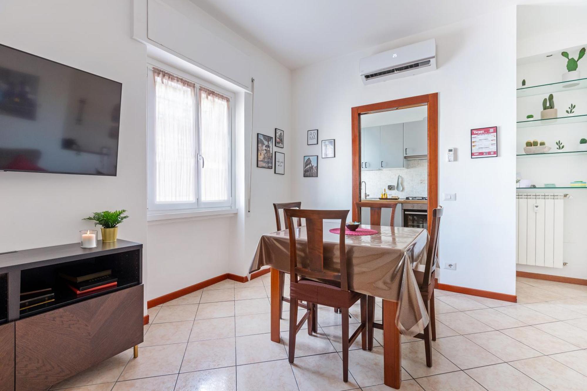 Stylish & Cozy - 5 Star Location- Balcony - View Ferienhaus